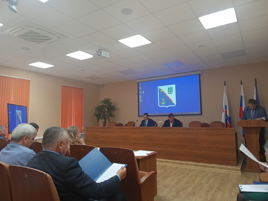 В администрации Ломоносовского района прошло заседание Совета депутатов