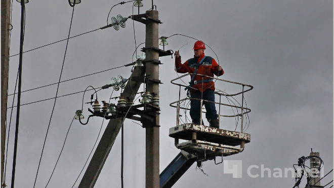 В СНТ Ломоносовского района почти 300 домов обеспечили электроэнергией