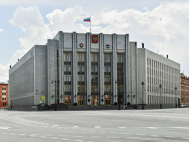 Правительство Ленинградской области ушло в отставку