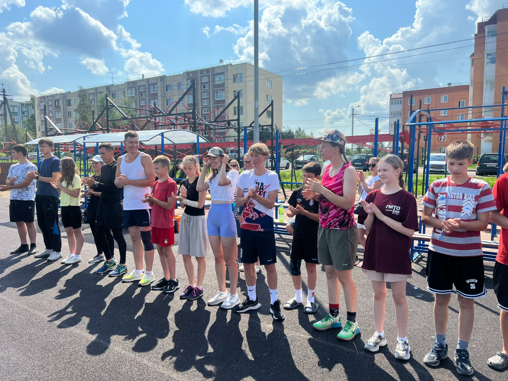 Состоялась гонка с препятствиями в Ломоносовском районе