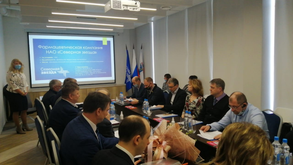 На заседании Совета промышленников при главе администрации Ломоносовского района подписали проект о трехстороннем сотрудничестве и обсудили вакцинацию.
