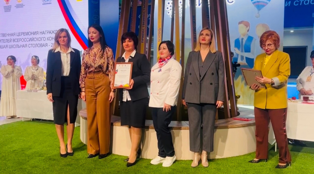Новосельская школа стала лауреатом всероссийского конкурса «Лучшая школьная столовая – 2023» 