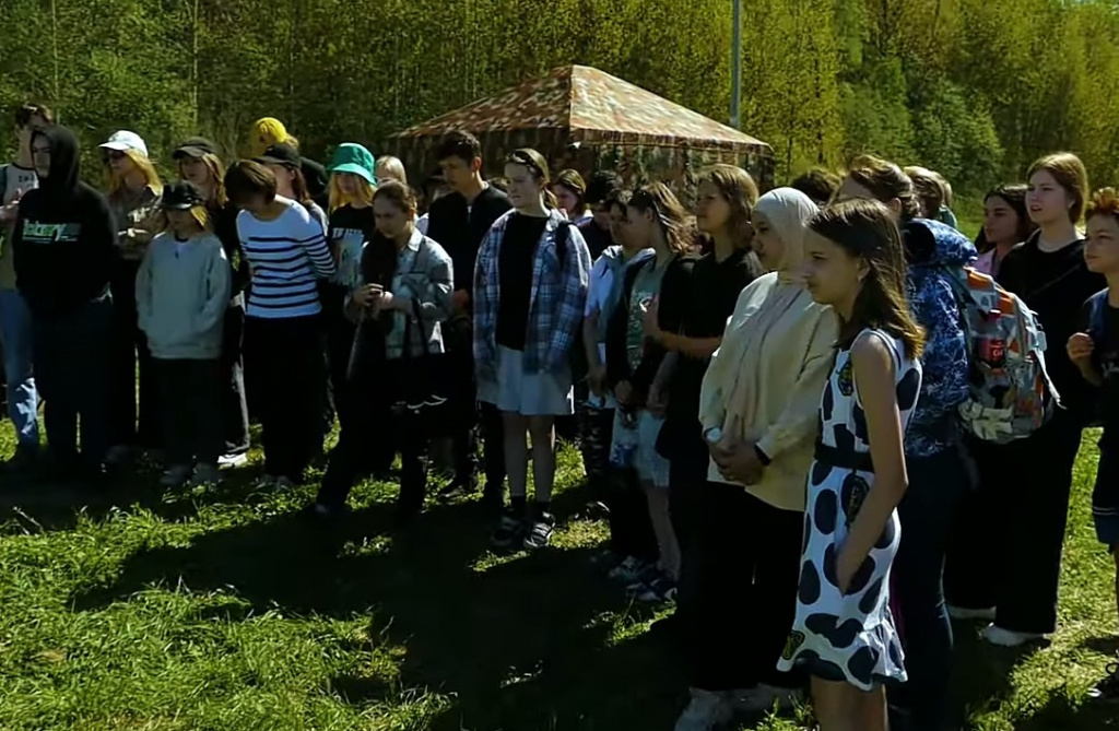 «Откуда овощи на наших прилавках?»: школьники 47 региона и Петербурга познакомились с сельскохозяйственной деятельностью