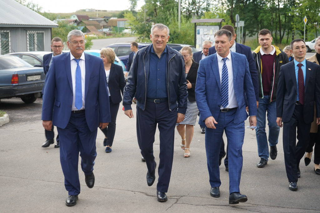 Губернатор Ленинградской области посетил с рабочей поездкой Ломоносовский район