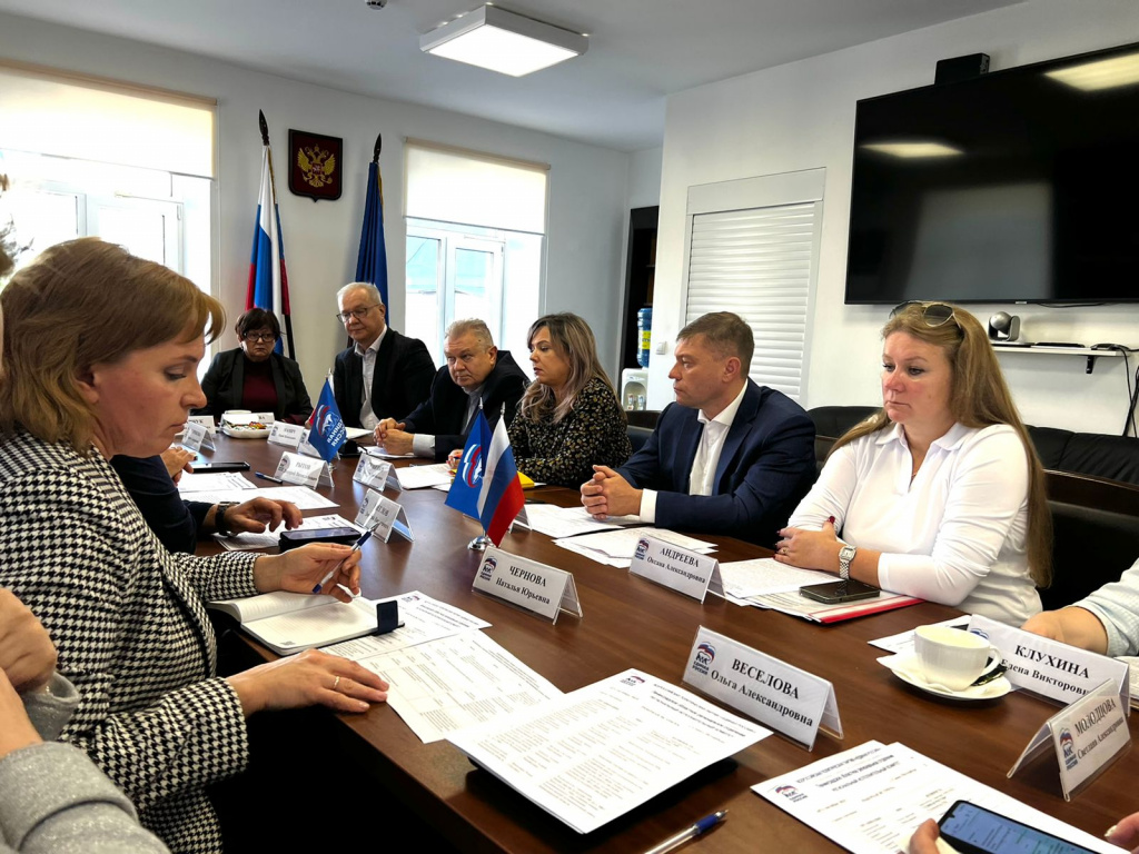 В «Единой России» обсудили судьбу участков в защитной зоне Водоподводящей системы Петергофа