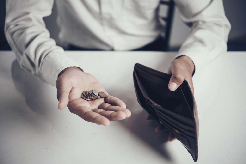 С 01.09.2025 вступил в силу закон, уточняющий правила взаимодействия коллекторов с физическими лицами при взыскании задолженности. 