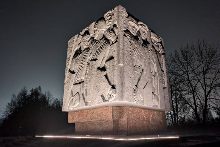 Ветеранам и блокадникам - дополнительные выплаты