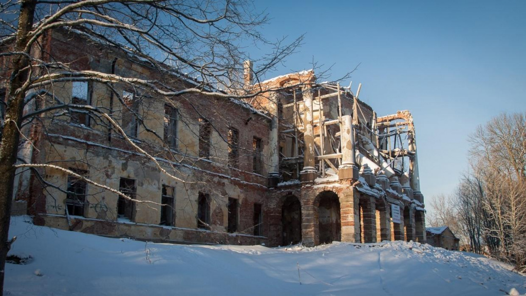 «Роснефть» планирует приступить к реставрации Ропшинского дворца в 2024 году