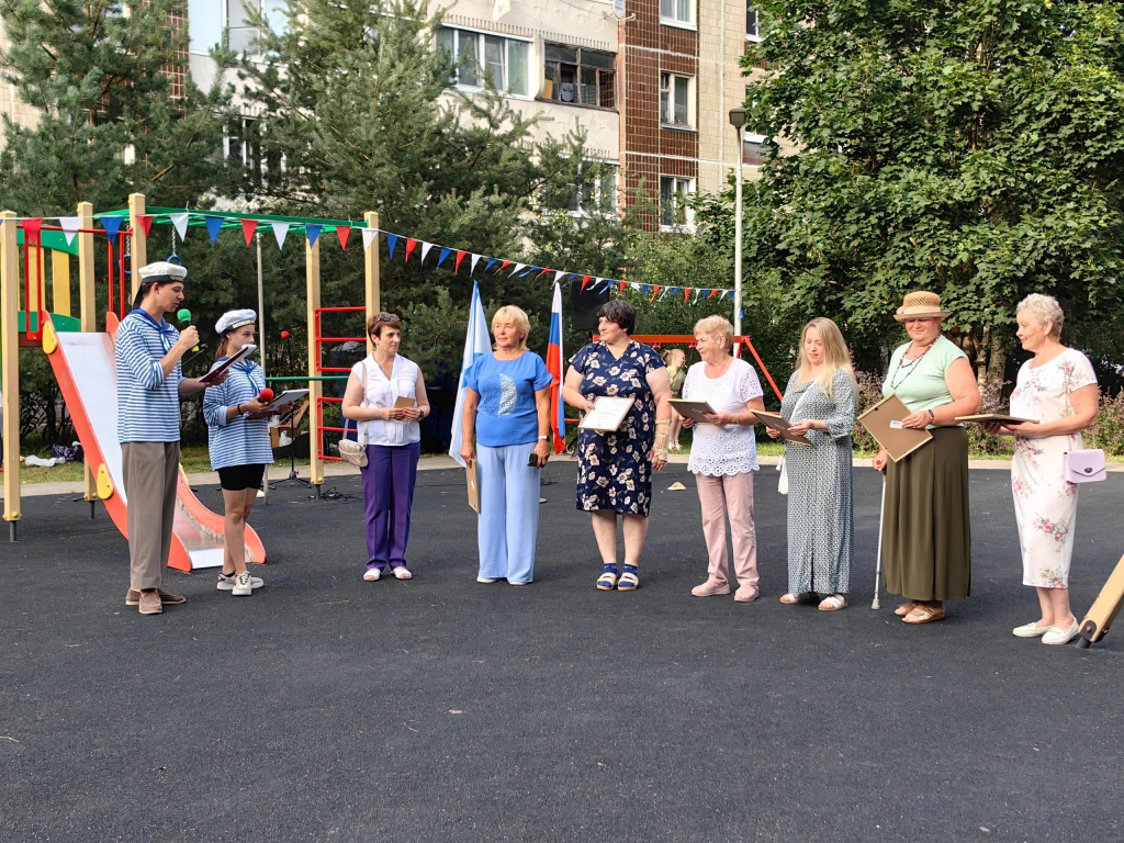 В посёлке Жилгородок отметили праздник двора «Добрый сосед»