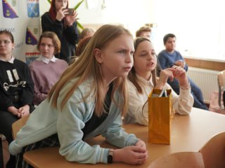 Ломоносовский район присоединился к акции #НАШИМГЕРОЯМ