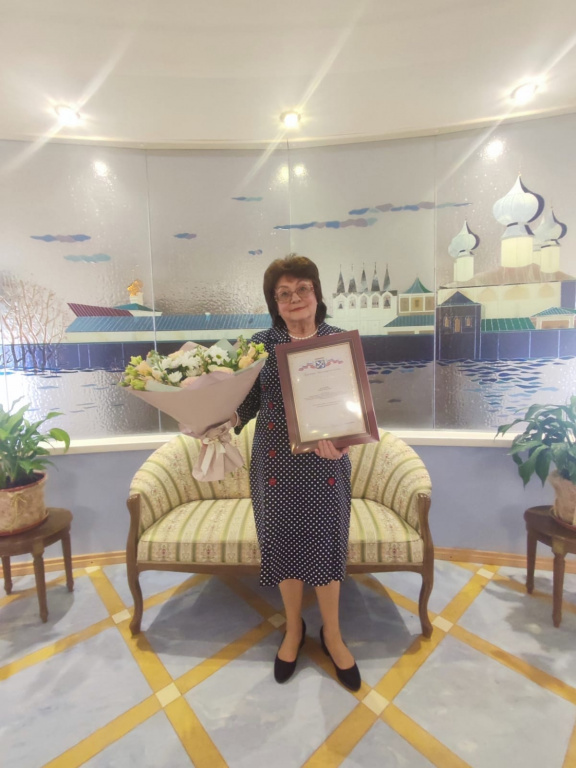 Преподавателя Большеижорской детской школы искусств наградил губернатор Ленинградской области
