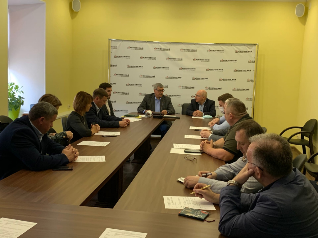 В Администрации Ломоносовского района состоялось заседание совета директоров предприятий АПК