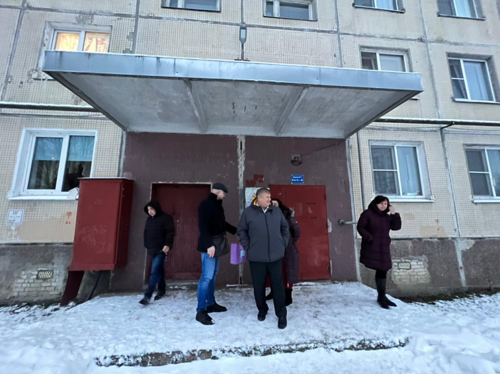 Долгожданное новоселье: Алексей Кондрашов проверил качество ремонта квартир дома в Русско-Высоцком, где был взрыв 