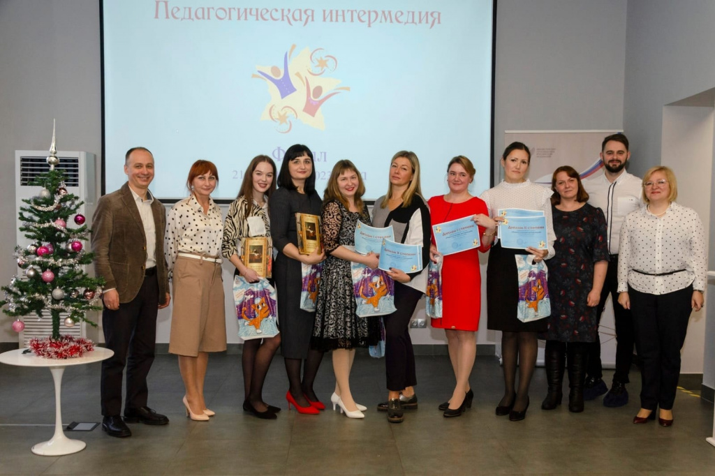 Педагог Ломоносовского района стала призёром в региональном конкурсе «Педагогическая интермедия»