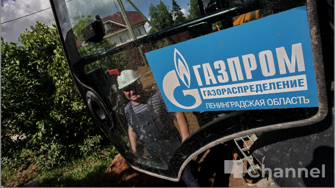 В Русско-Высоцком и деревне Верхние Венки проложили распределительный газопровод