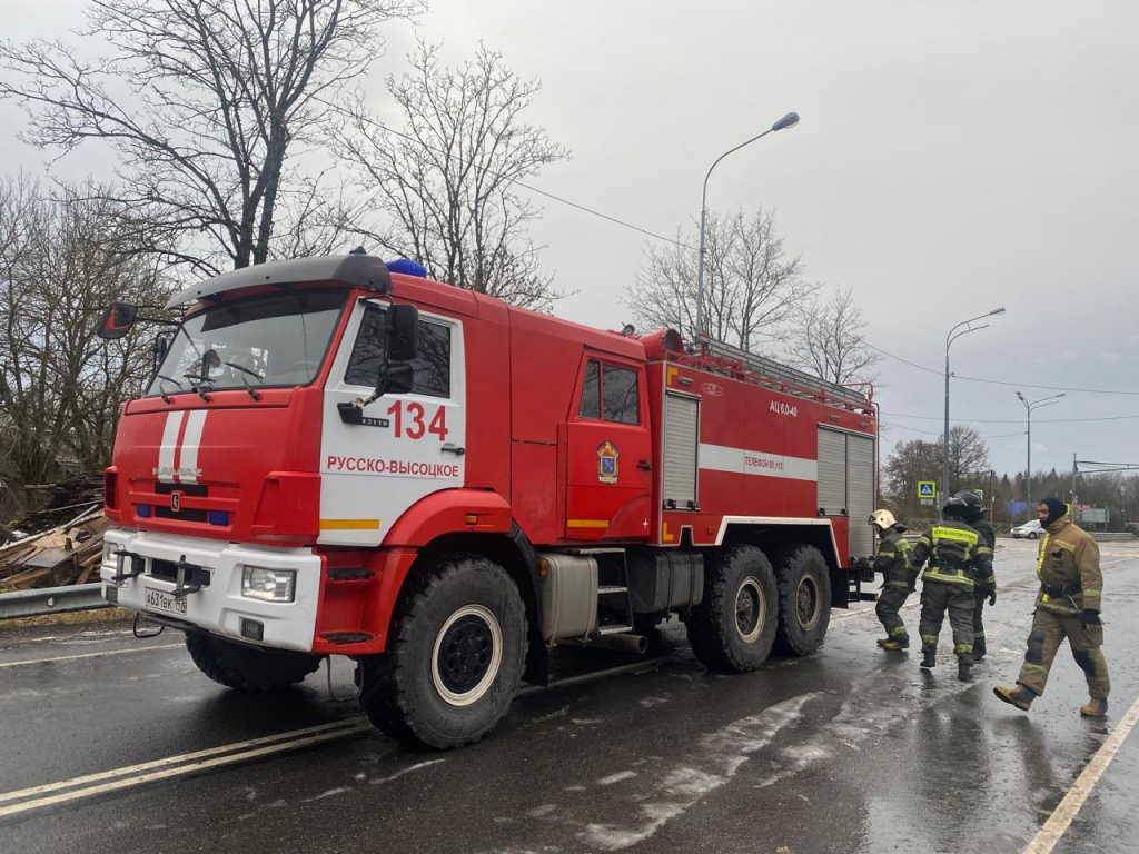 Учения по устранению ЧС провели в Ломоносовском районе