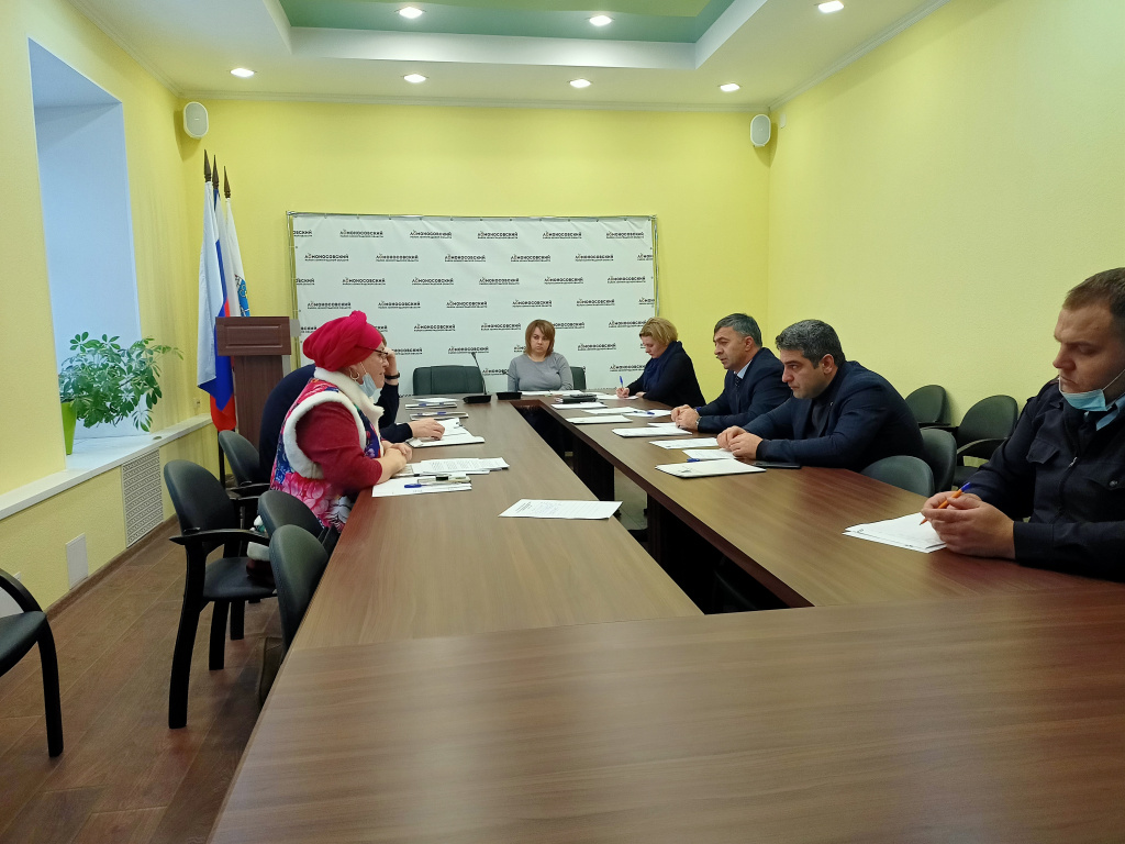Заседание Совета при главе администрации Ломоносовского муниципального района по межнациональным отношениям