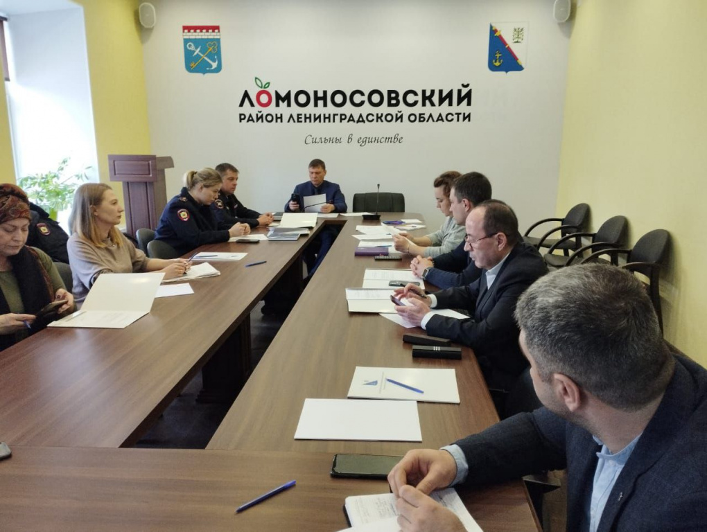 Заседание Совета при главе администрации МО Ломоносовский муниципальный район по межнациональным отношениям