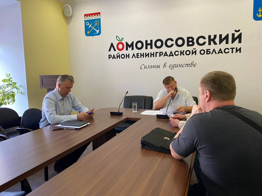 Жители Ломоносовского района обратились за помощью к главе местной администрации Алексею Кондрашову
