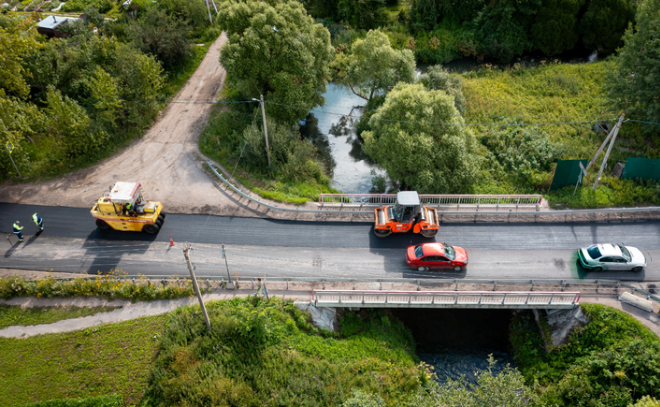 Продолжается ремонт Стрельнинского шоссе в Ломоносовский район