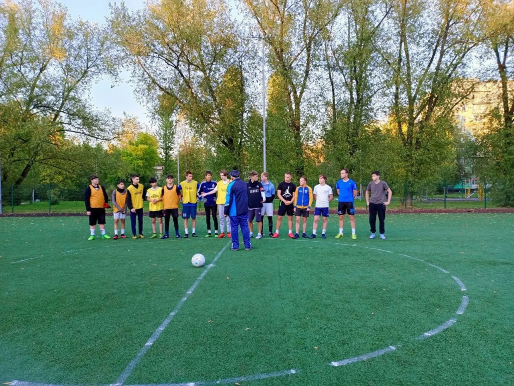 Молодёжная команда ФК «Низино» приняла участие в турнире по мини-футболу «Золотая осень»