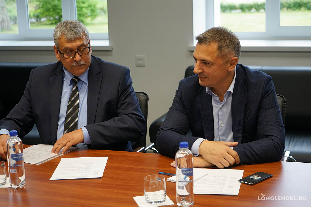 Олег Малащенко c рабочим визитом посетил Ломоносовский район