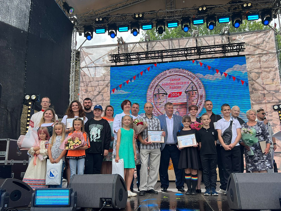 В Ломоносовском районе отпраздновали 25-летний юбилей «Копорской потехи»