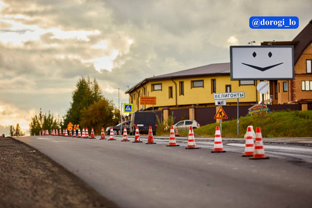 В Ломоносовском районе сделают ремонт главной дороги в Новоселье