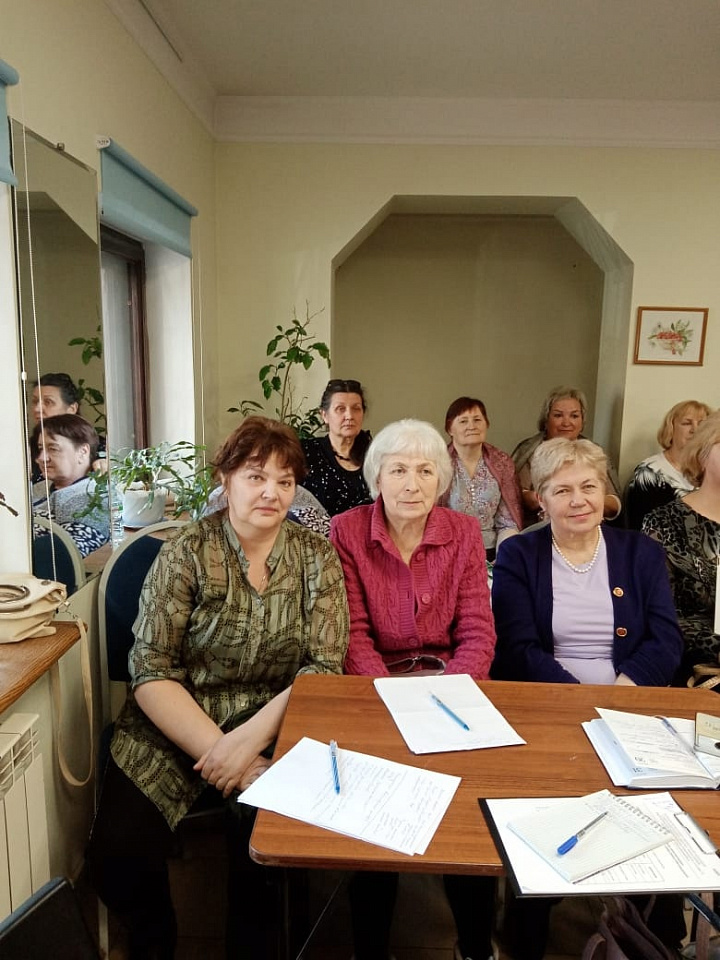 Ломоносовские волонтёры серебряного возраста посетили тренинг по социальному проектированию