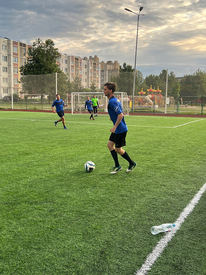 Команды Ломоносовского района продолжают бороться за звание лучших в чемпионате по футболу