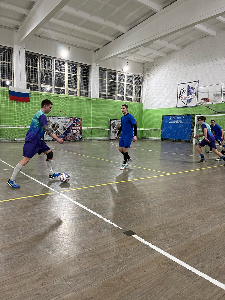 В Ломоносовском районе прошёл второй игровой день открытого кубка по футзалу