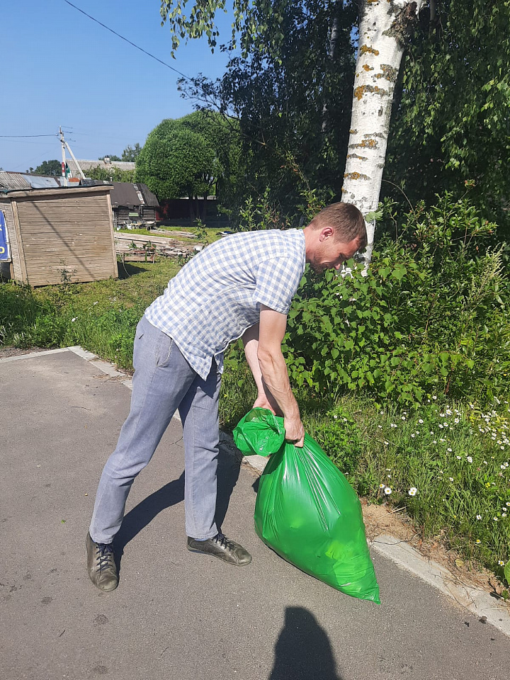 В Ломоносовском районе – масштабная генеральная уборка