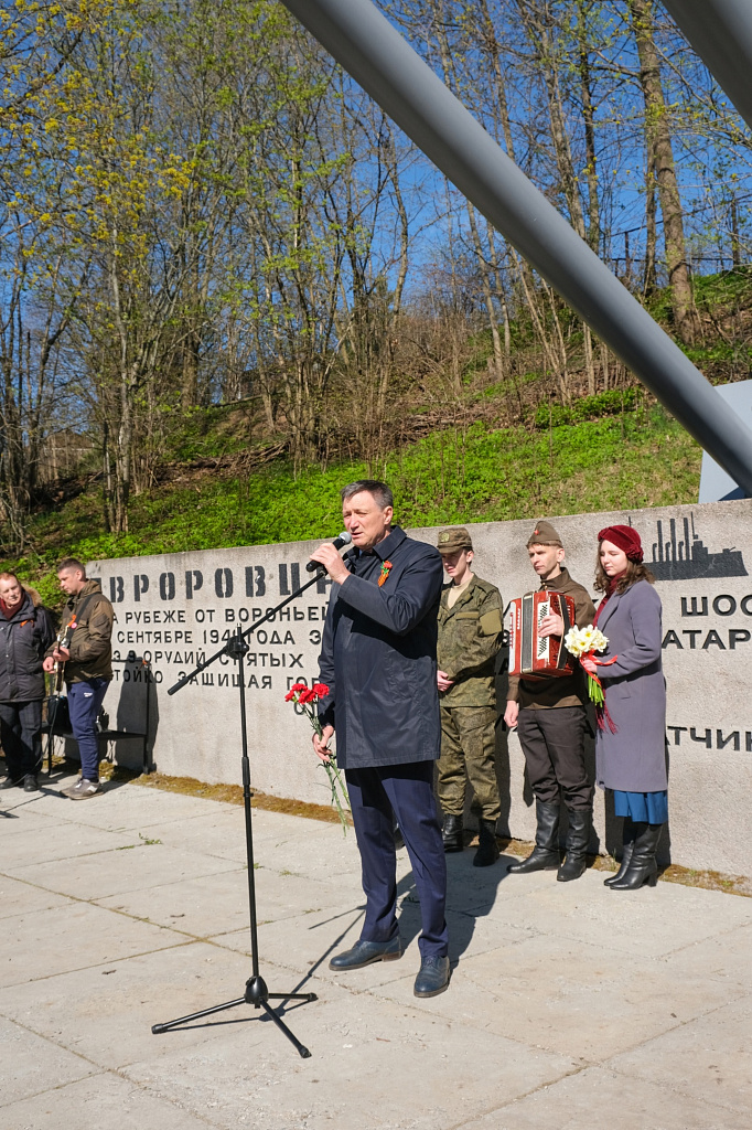 Ломоносовцы приняли участие в легкоатлетическом пробеге «Павшие умели побеждать – живые обязаны помнить!»