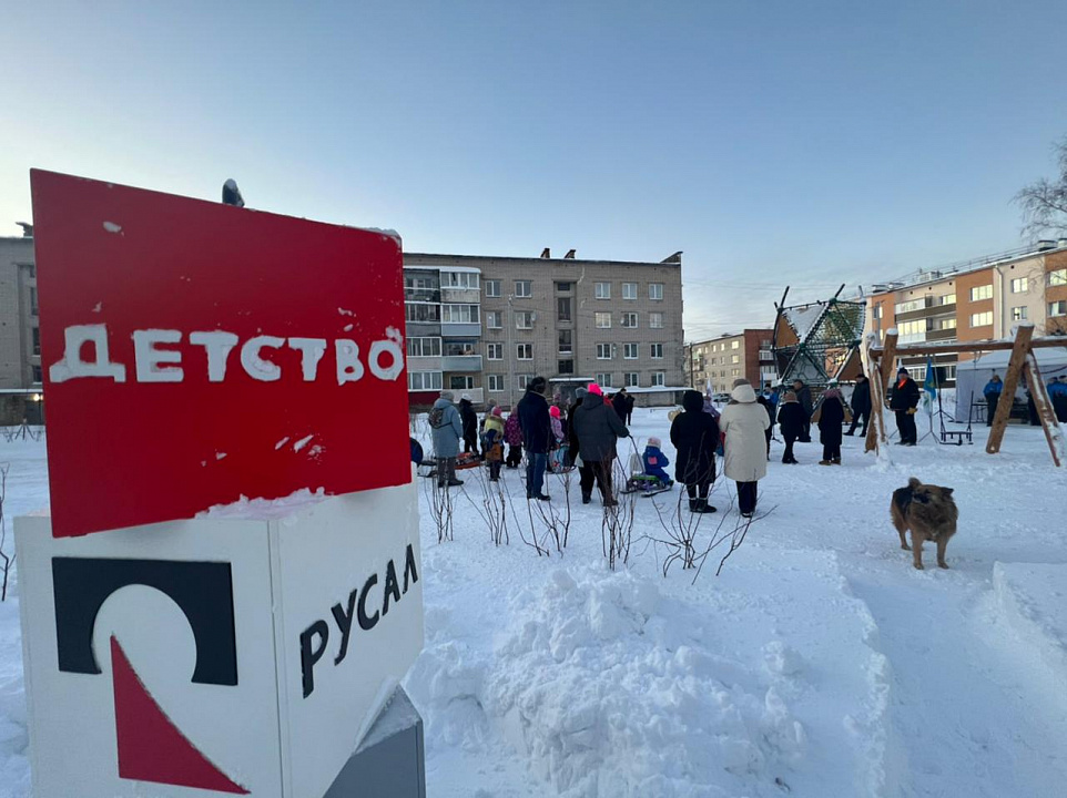 «Все лучшее – детям»: в Ломоносовском районе открыли новые детские площадки