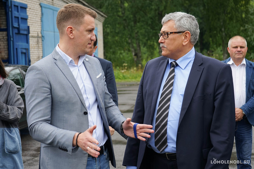 Олег Малащенко c рабочим визитом посетил Ломоносовский район