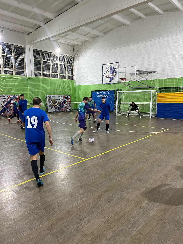 В Ломоносовском районе прошёл второй игровой день открытого кубка по футзалу