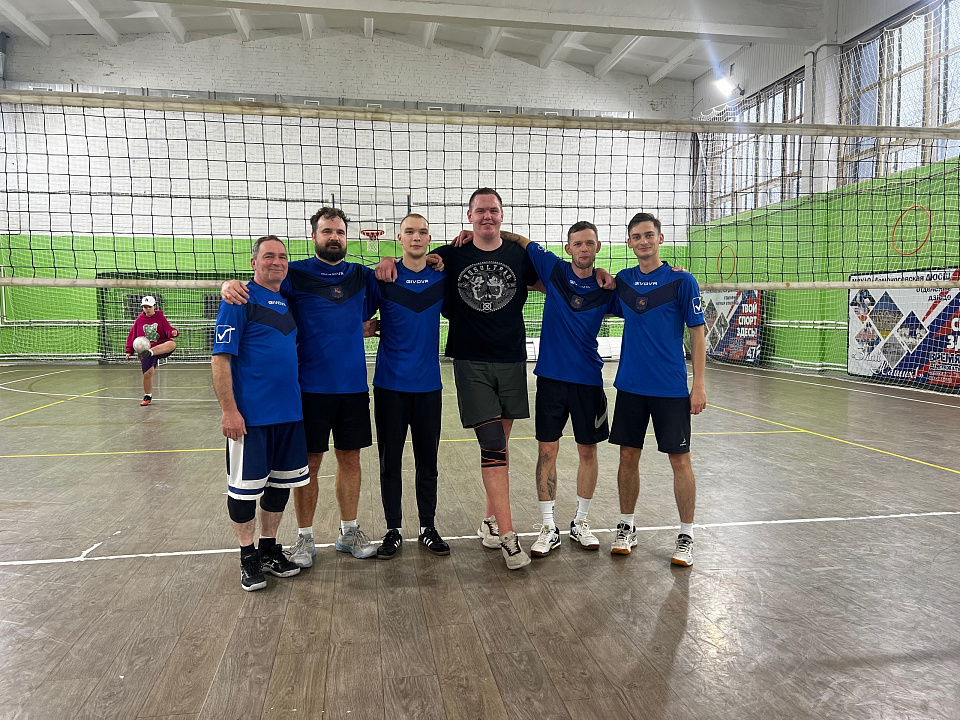 В Ломоносовском районе завершился чемпионат по волейболу среди мужчин