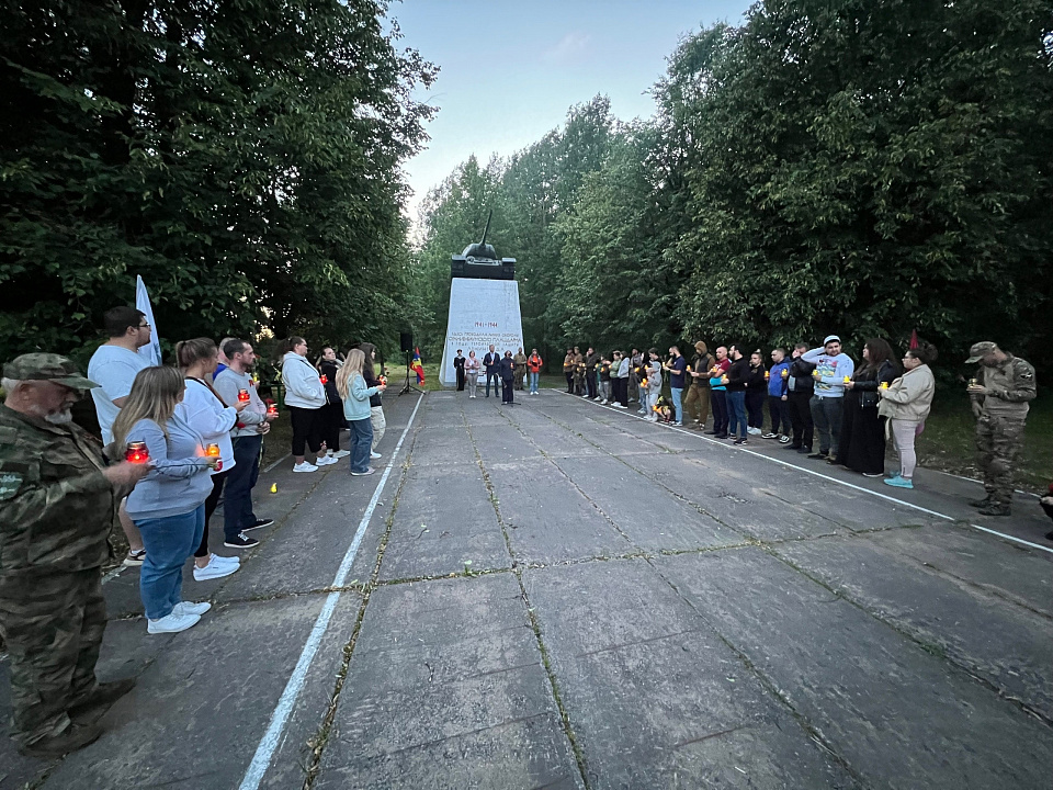 В честь Дня памяти и скорби ломоносовцы присоединились к молодёжному автопробегу