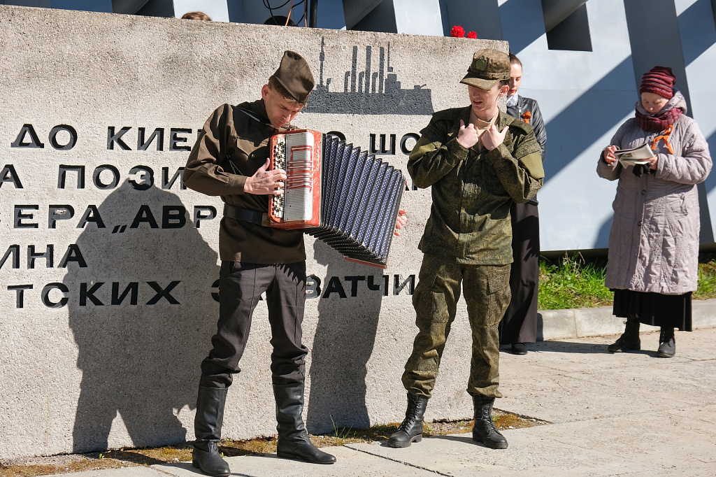 Ломоносовцы приняли участие в легкоатлетическом пробеге «Павшие умели побеждать – живые обязаны помнить!»